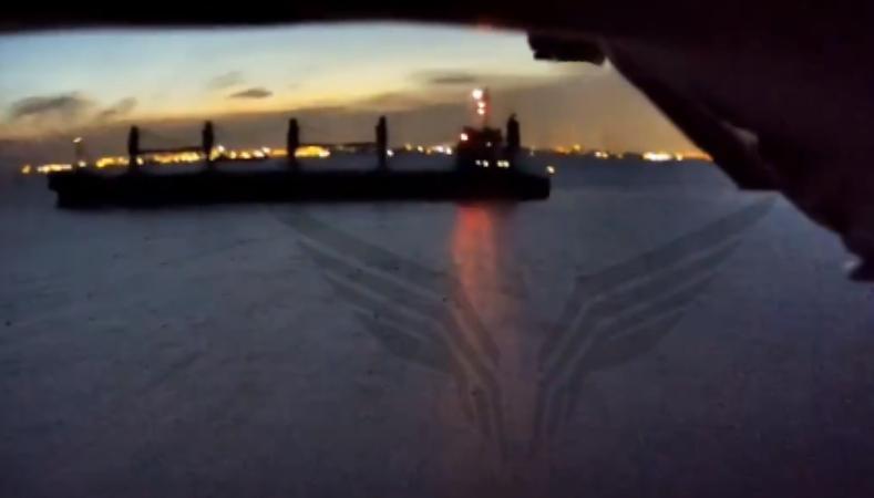 俄罗斯击沉一艘货轮，此举疑似反击白宫，令乌克兰雪上加霜！1月11日，一架俄罗斯无