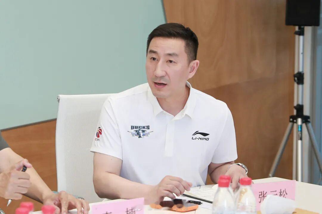 北京首钢CBA北京男篮官方发布的球队集结推文中，提到22日下午，全队召开男篮集