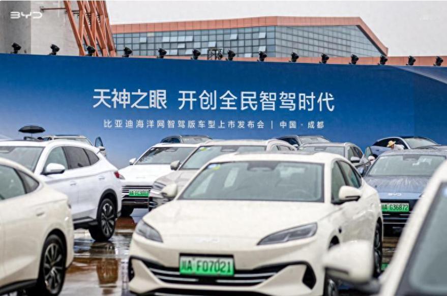 车圈又杀出了一匹“黑马”——腾势N9旗舰SUV简直卖疯了！5月21日济南工厂