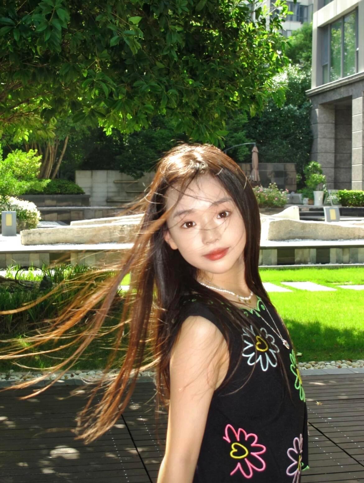 小酒窝真的是老天爷赏饭吃，未来女顶流预定​​​