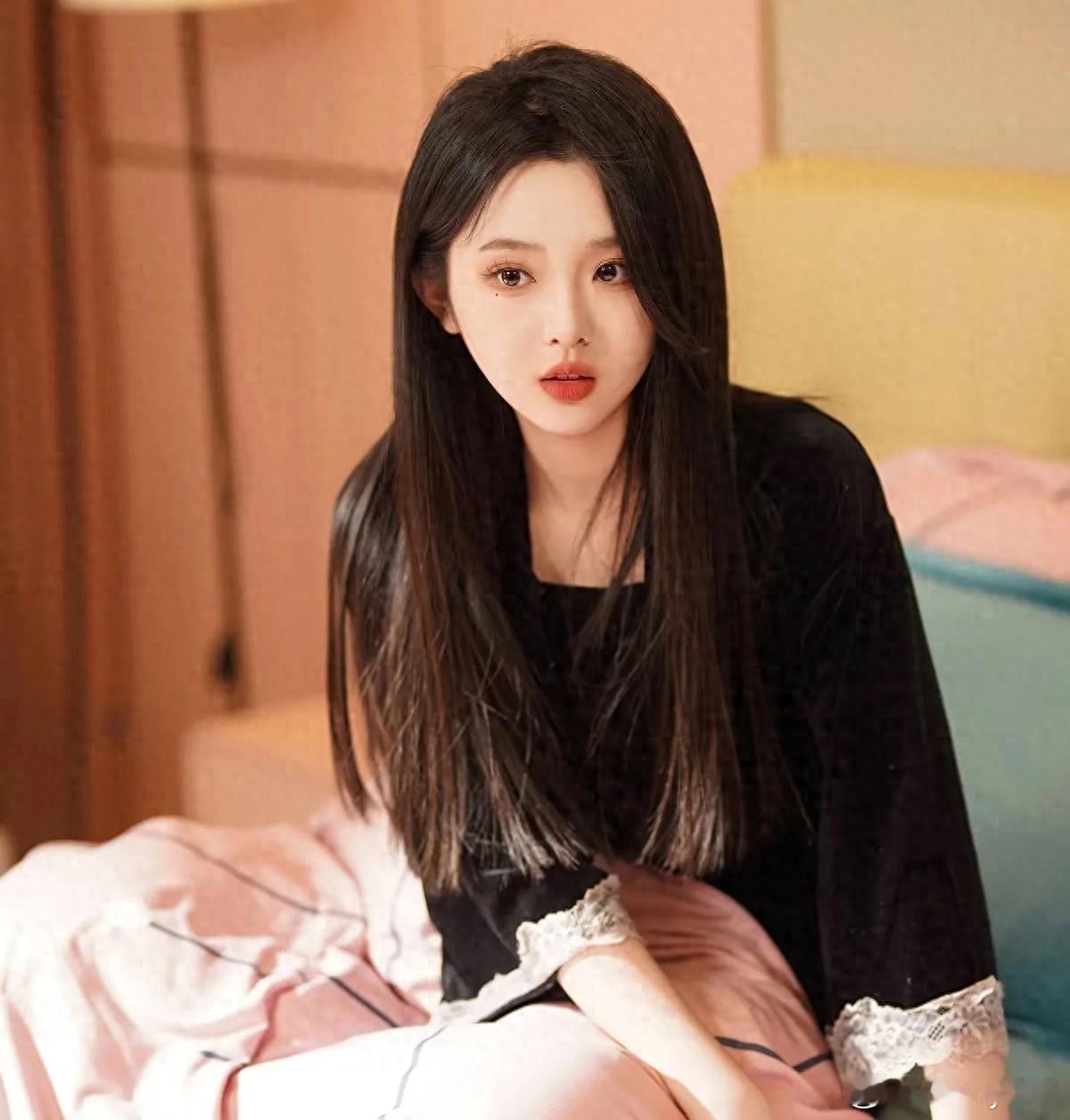 短剧女演员最新排名，谁稳居高位，谁后劲不足？最近，随着短剧领域的持续升温，一