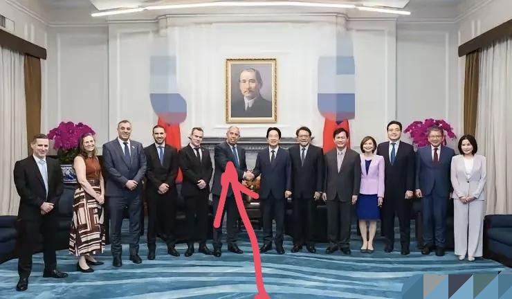 内塔尼亚胡也玩起了寻找筹码的把戏。以色列在敏感时期突然派出一个过了气