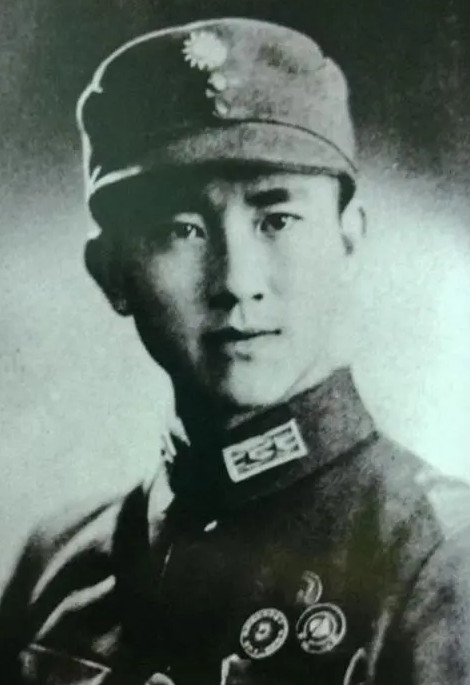 1934年，大特务王天木和手下在北平青楼时，打死了一个顾客后装入箱子运走。案发后