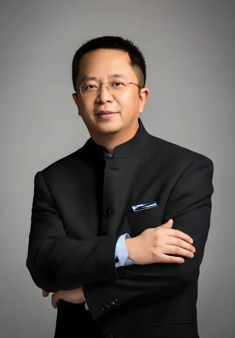 周鸿祎领导的360两次进军手机市场均告失败周鸿祎坦言自己“老是想走捷径”，初