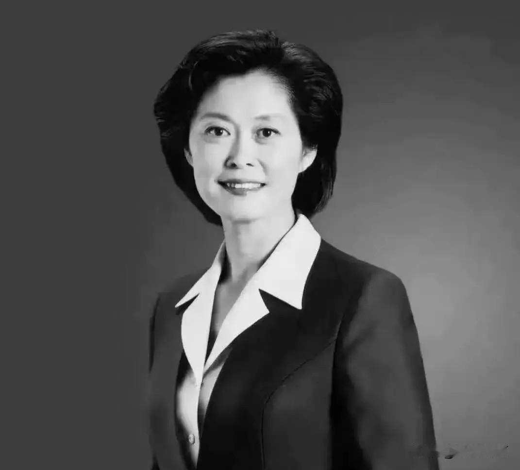 罗京走时，满屏“天妒英才”；李咏走时，一句“永失我爱”；敬一丹走时，女儿在讣