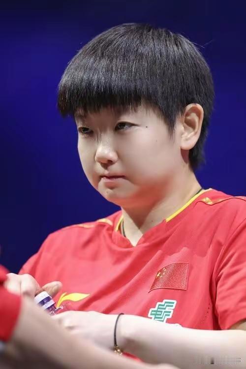 原来觉得王曼昱和孙颖莎水平不差上下，现在知道差的挺多。一直喜欢孙颖莎，但也挺喜