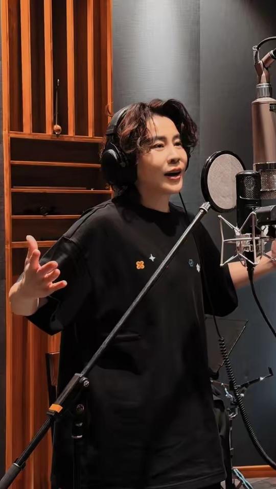 浪姐7官宣33位姐姐阵容！全程直播无修音炸场，甄嬛传重聚+王濛跨界引爆期待