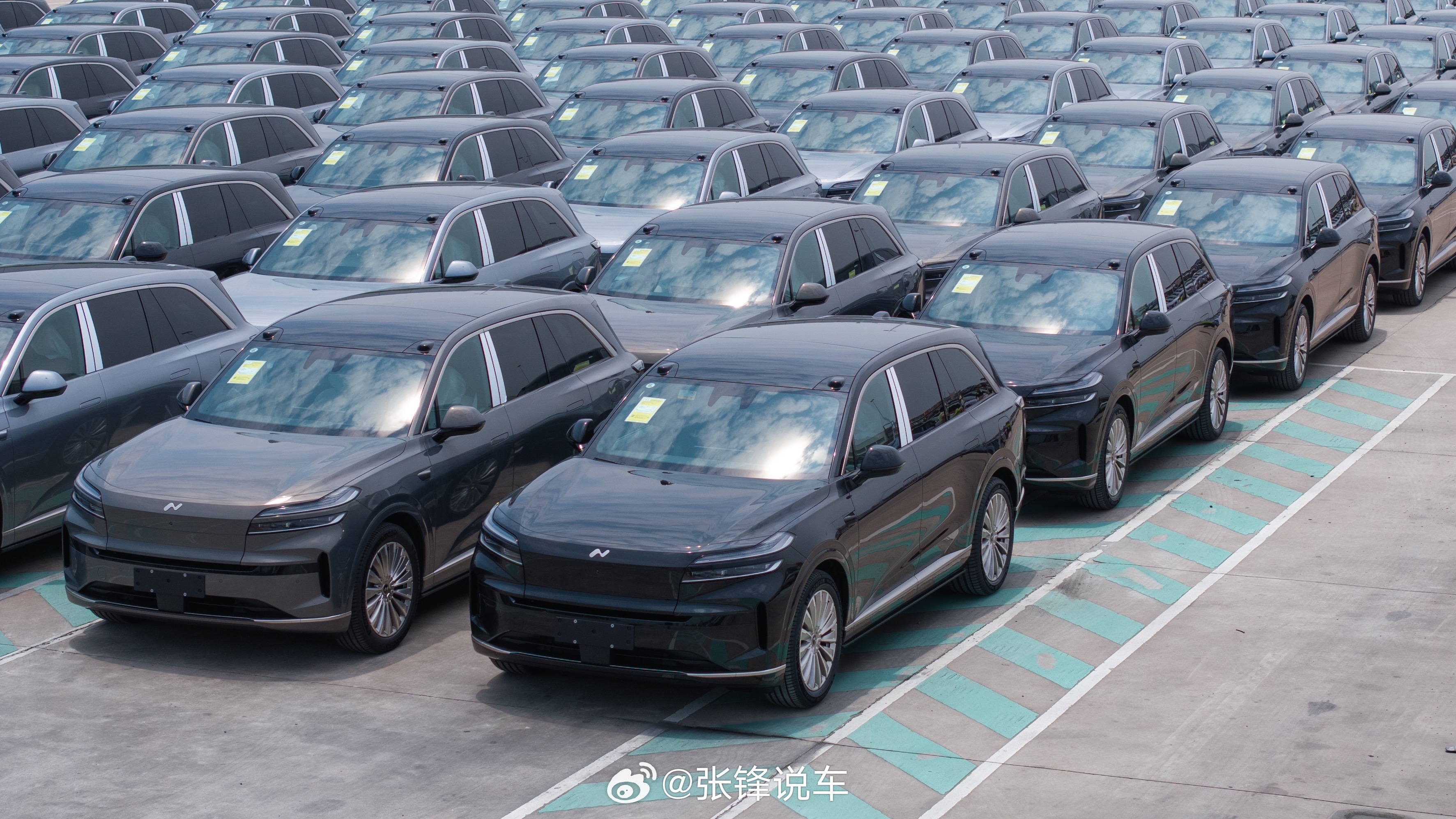 蔚来乐道L90乐道L90预售发布在即，我们在合肥工厂准备了五百余台展车，目前已