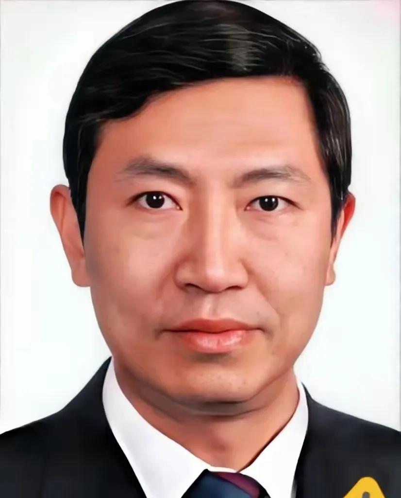 刚看完刘卫东的事儿还没缓过来，核工业集团原总经理顾军又“炸”了。这消息传出来