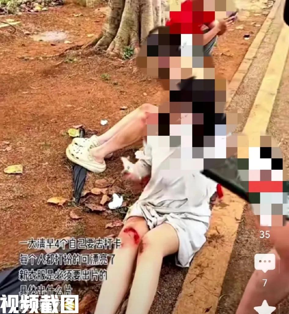 广西有四个女生穿新衣服。这是准备出门去美美地出片，让自己留下最美的一面，每个