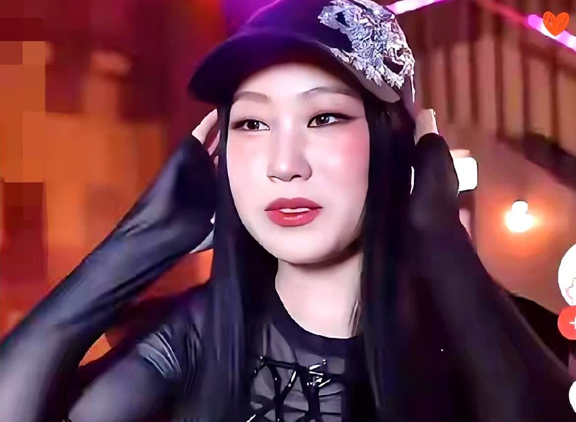小沈阳女儿出道，百分之百是沈春阳的主意，因为赵本山都说过，小沈阳媳妇为人处世厉害