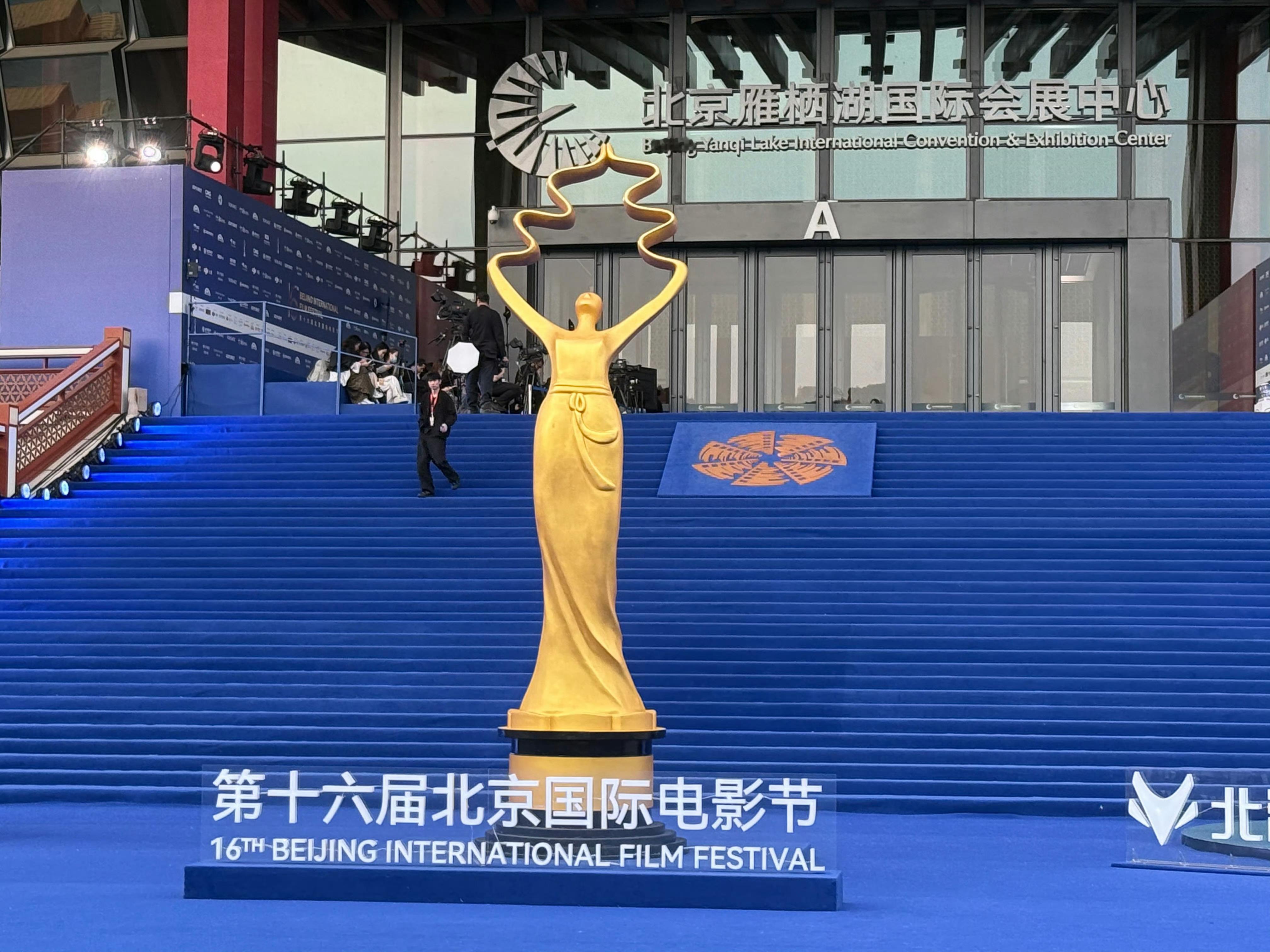 有种命很苦的感觉🥹