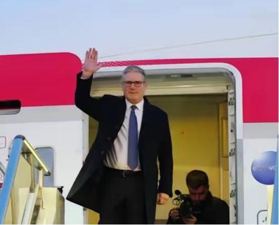 英国首相斯塔默“投喂”给了世界三句话！ 第一句：中国不是“正在崛起”，