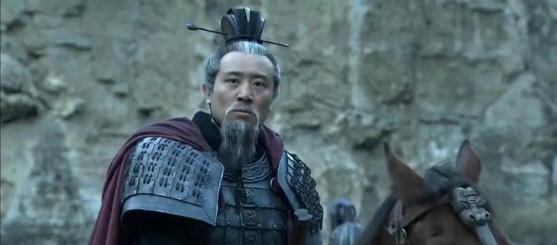 刘备在旁边埋伏了三十个机枪手假的白帝托孤:孔明可取而代之。真正的白帝托孤:孔明，