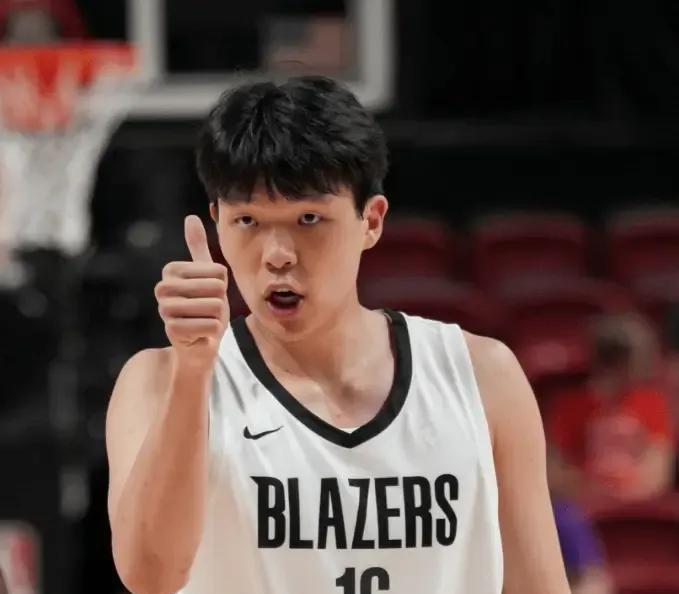 杨瀚森炸裂表现轰15+3+2+2！三分神射完爆克林根，开拓者首发位置稳了？#中国长城闪耀夏联#