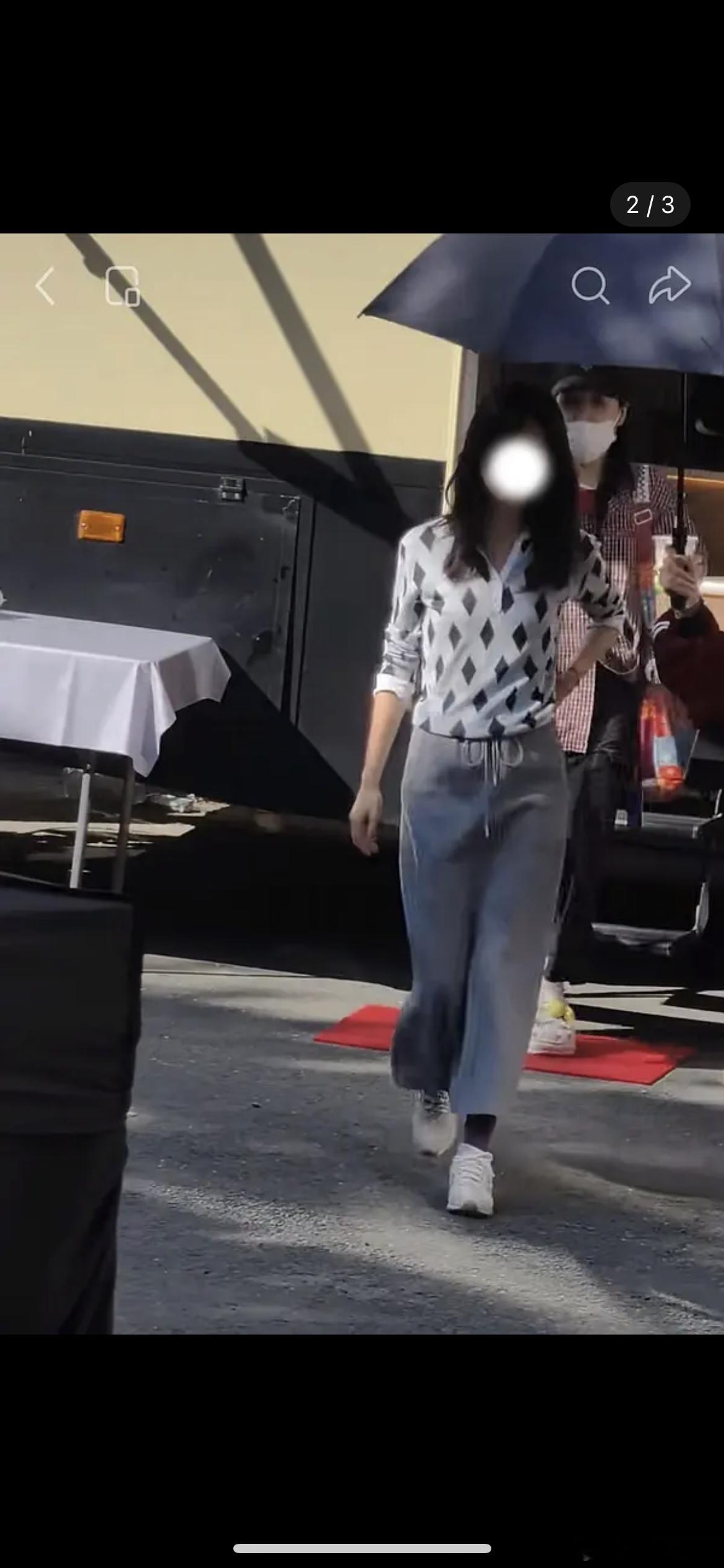 陈都灵和屈楚萧的冬风吹又生服饰有点土