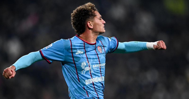 卡利亚里球员埃斯波西托表示：“国米是最强的，我关注劳塔罗和皮奥。”随后他还比较了