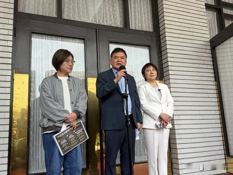庄瑞雄叫嚣：“台湾前途不容中国说三道四”针对大陆强调“台独与台海和平稳定水火