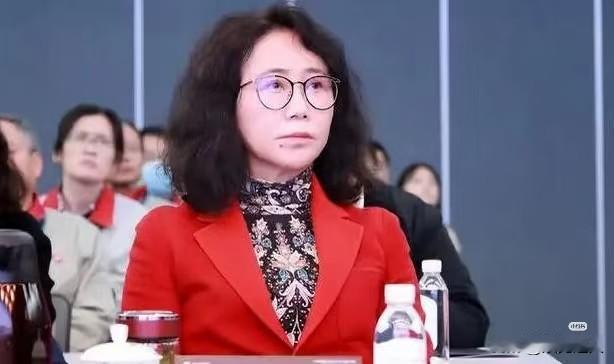 星宇股份劝退应届生这事，不少人都想不通：这么大个公司，也不差钱，怎么非要用这么难