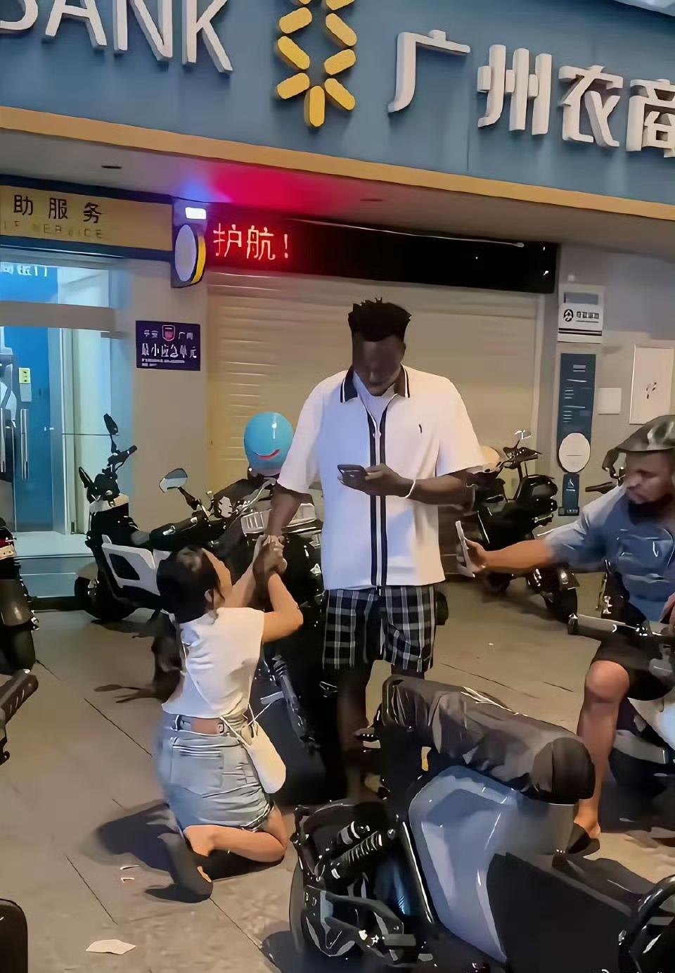 中非婚姻，二代都快出来了！大家有什么祝福需要送上吗？