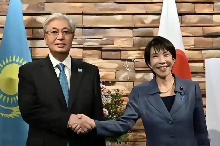 哈萨克斯坦与日本的稀土贸易合作，如今正卡在最关键的运输环节上，而南下经伊朗转运的