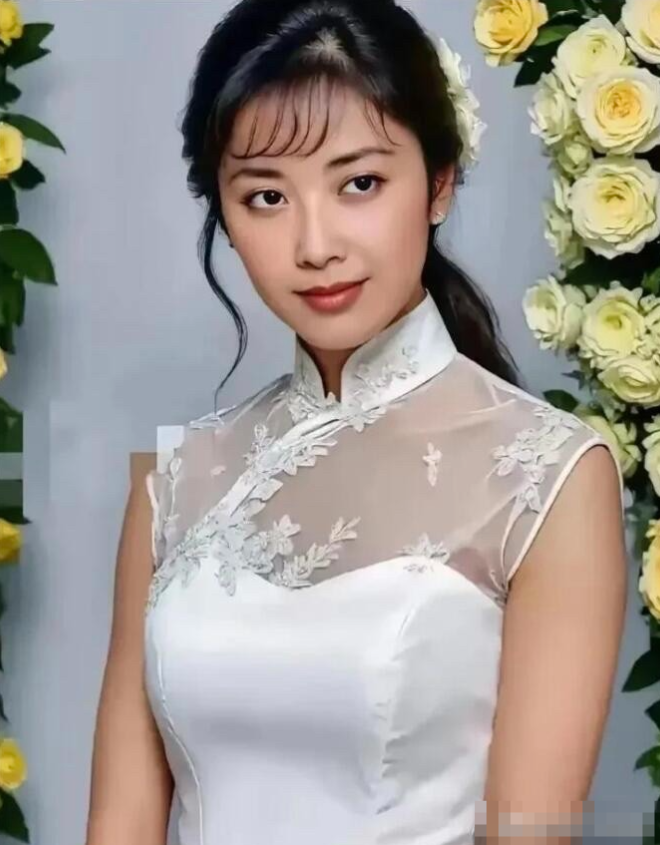 你有没有一种感觉，这一些八九十年代的女演员，哪怕不化妆都很美，你就是很喜欢她，百
