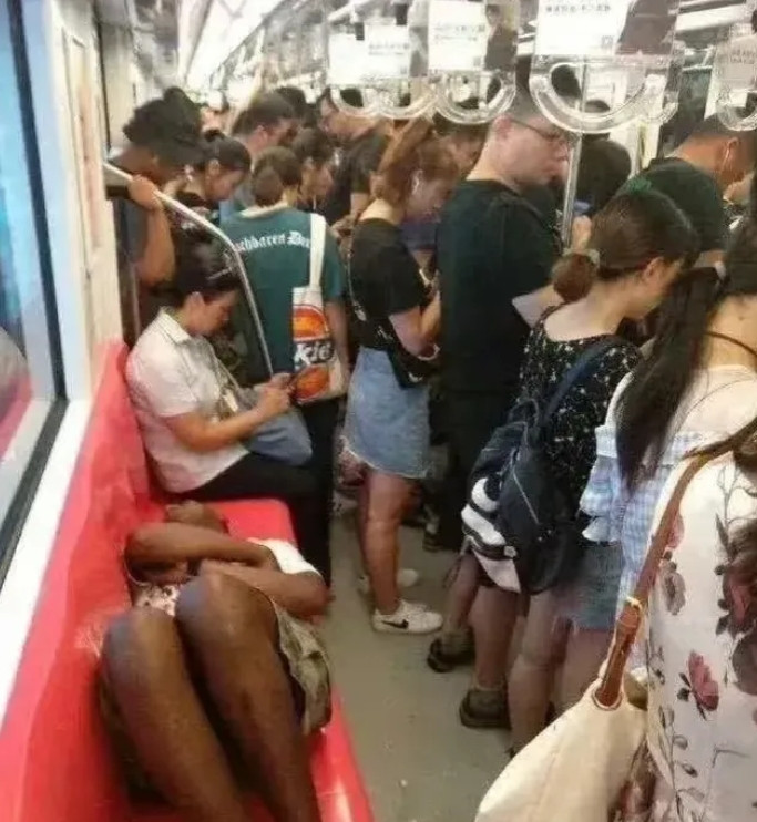 看到这种行为，你有什么想说的？