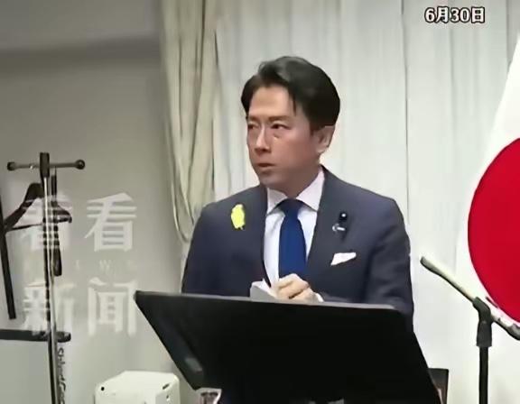 日本开始报复了？五轴联动机床和量子计算配套设备，限制对华技术输出！小泉进次郎