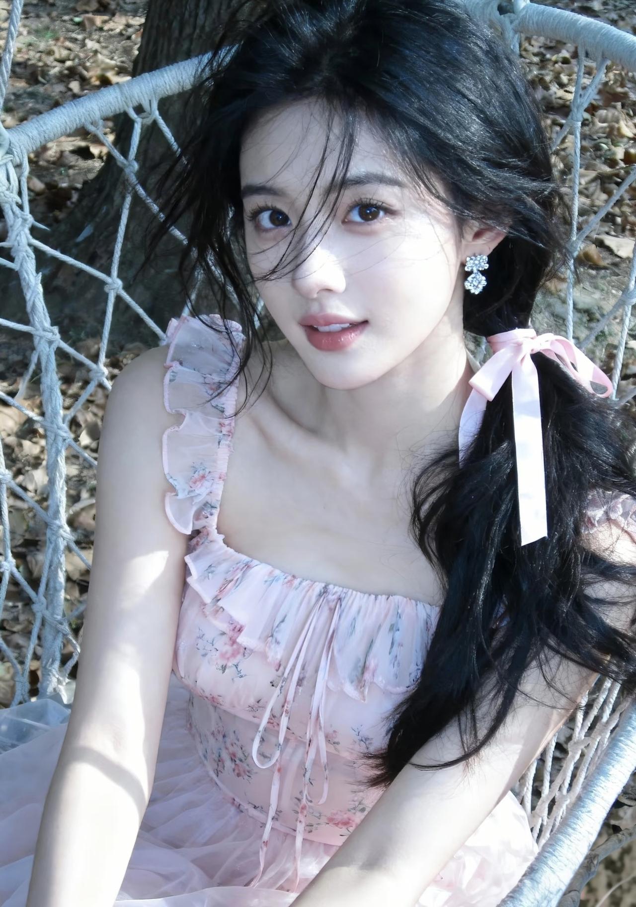 你支持早结婚早生娃吗？我闺蜜没上大学，去年就结了婚，今年直接生了个胖儿子，现在