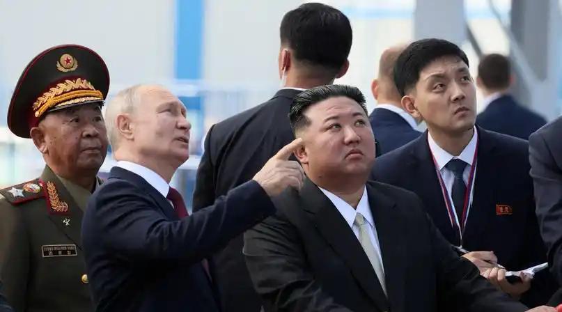 朝鲜为何‘疏中亲俄’？金正恩普京密会背后的大国博弈与生存之道