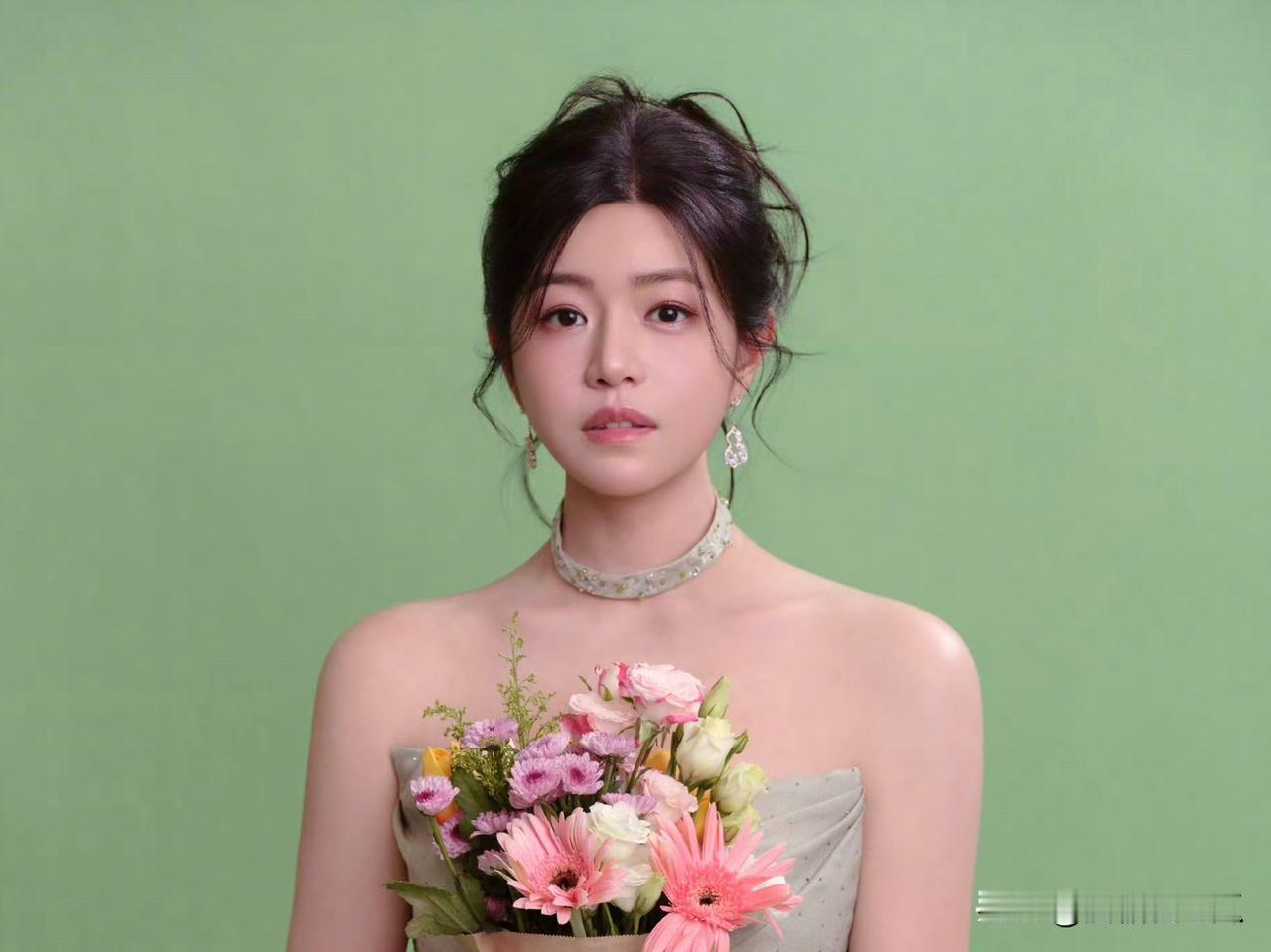 陈妍希要求强制执行的人是陈晓的粉丝，感觉她以前都是在忍耐着，现在离婚了就不需要顾