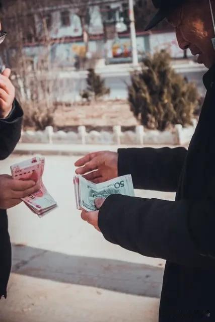 为啥现在挣钱这么难？14亿人要养5亿多不干活的。其实这类片面的算法很容易把人