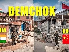 这是一个横跨实控线的独特村庄，一半在印度，另一半在中国！同一条街，中国这边的房屋