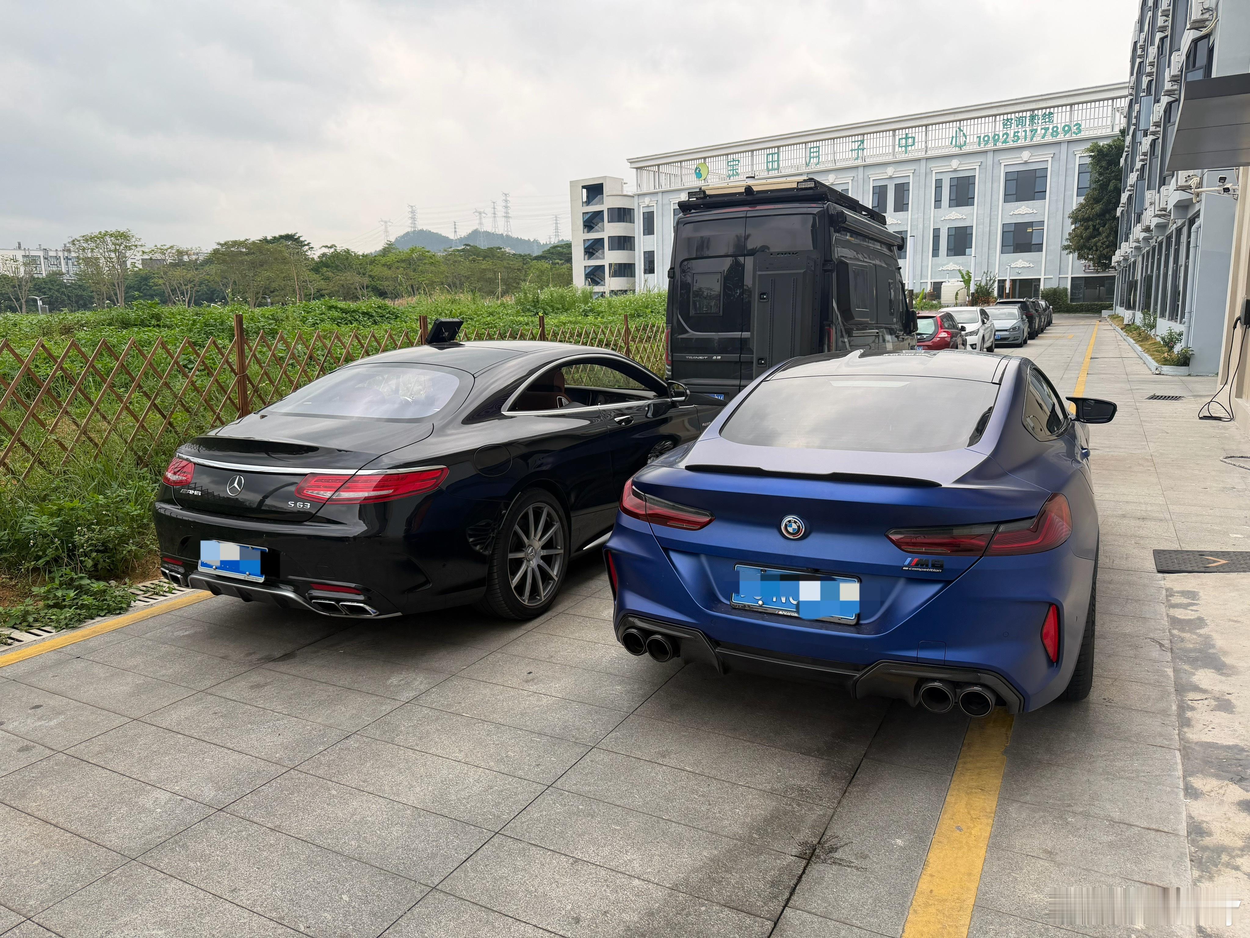 奔驰S63宝马M8雷霆世纪同框了