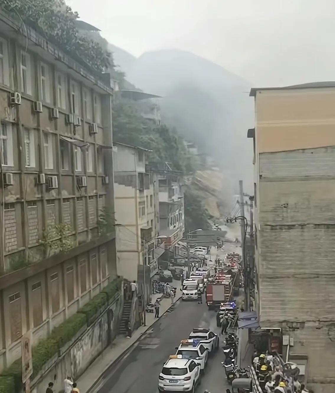 看完重庆山体垮塌现场，直接给了我3个血淋淋的教训大自然真的不会提前跟你打招