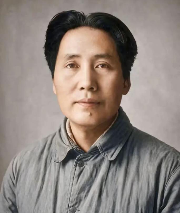 红军长征过雪山草地后来到了甘肃一个叫哈达铺的地方。这里的条件和群众非常好，每个伙