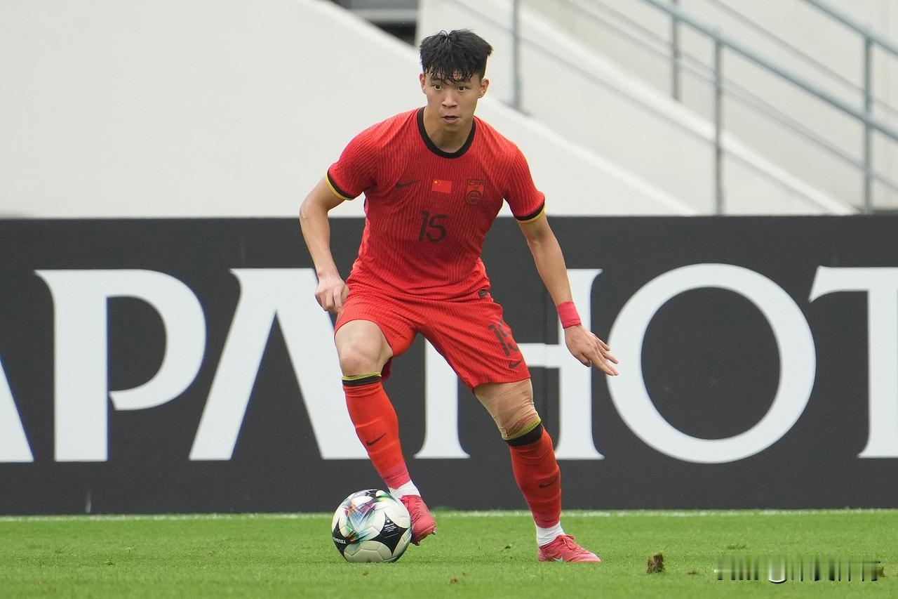 明晚，中国U22国足就将迎来“熊猫杯”的首场比赛！然而令人遗憾的是！中国队在攻防