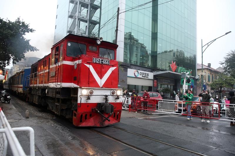 越南老街-河内-海防铁路部分工程开工啦，19日在老街省举行开工仪式，沿