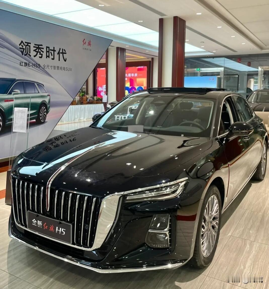 2025年前11个月燃油轿车销量榜显示，合资品牌依旧占据主导地位。销量前十中仅有