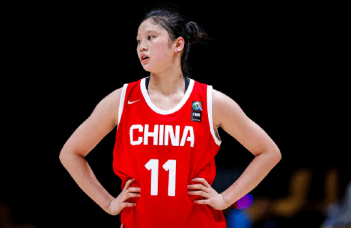 媒体人发问: 你印象中是否有单场30+的中国女篮外线球员?