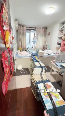 山东青岛，一个8岁男孩暑假不打游戏、不看电视，拿拼图积木在家闷头干了一件轰动全网