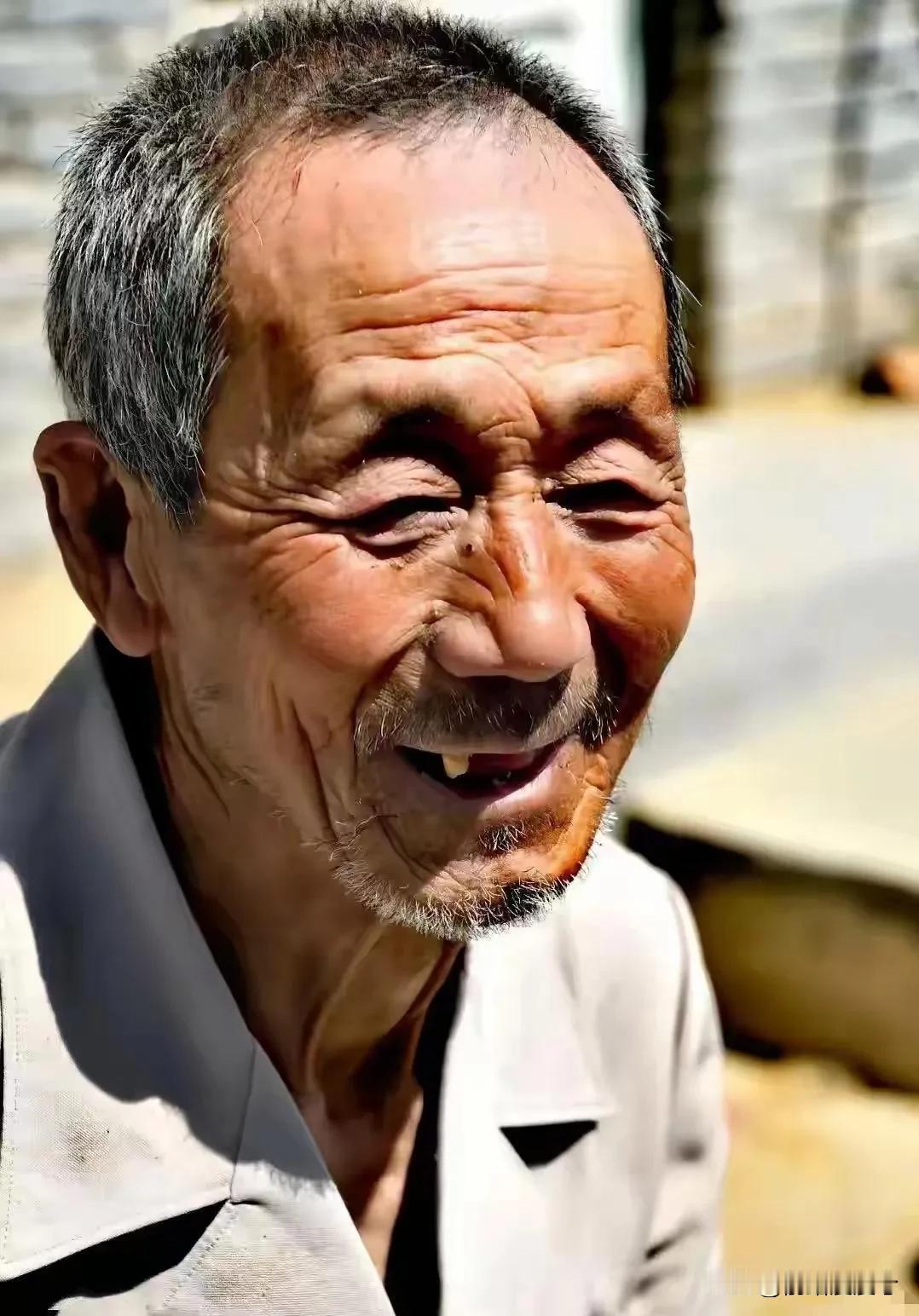 我发现农村老人都有这样的规律！1，大多老人掉了牙也不治，凑合着吃，硬的咬不动，