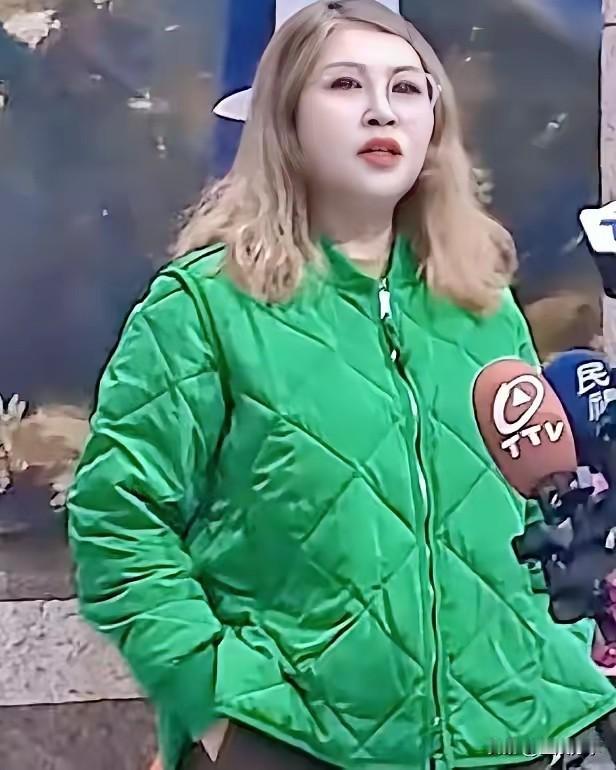 国民党彻底炸锅！国民党彻底炸锅！陆配出身的中常委当场退党，把郑丽文怼到哑口