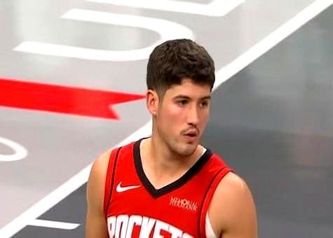 火箭靠年轻球员爆发赢了，绝不只是运气。谢泼德20分，投篮手感火热，能在关键时