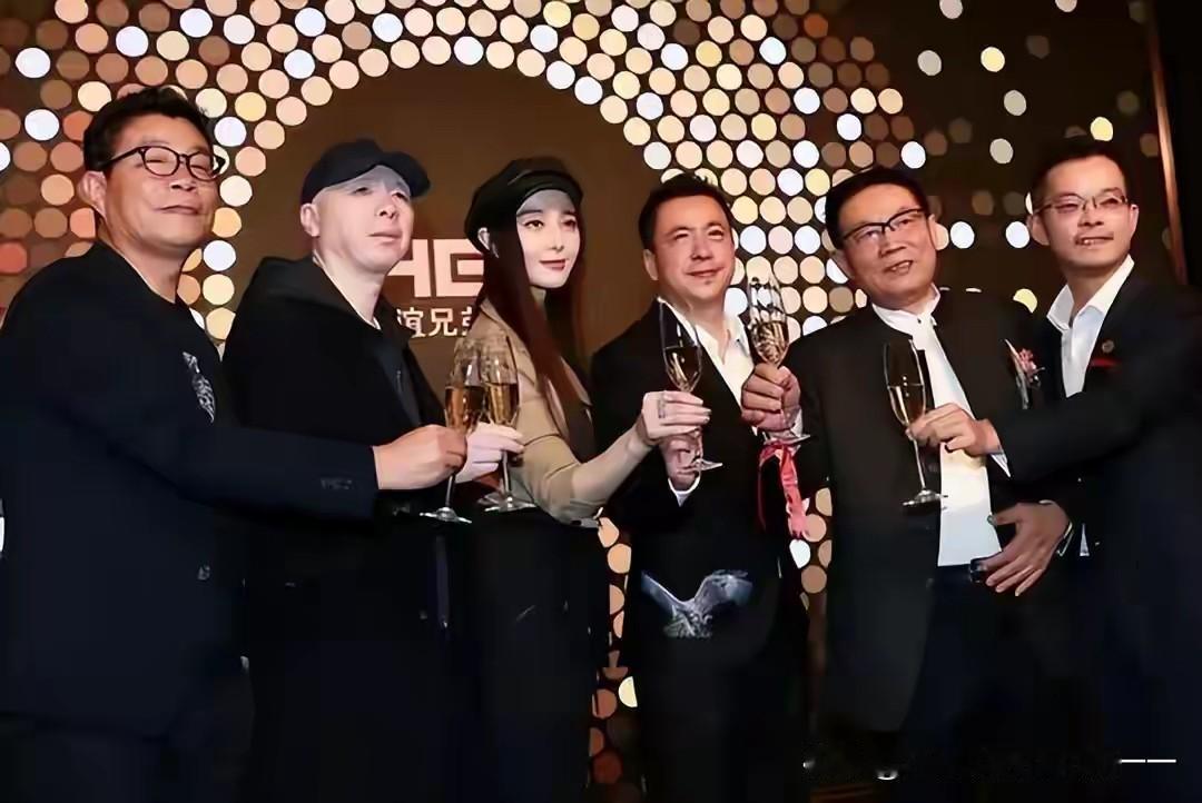 为何华谊兄弟走向没落？一、创始人高管（王中军、王中磊）1. 王中军（董事长