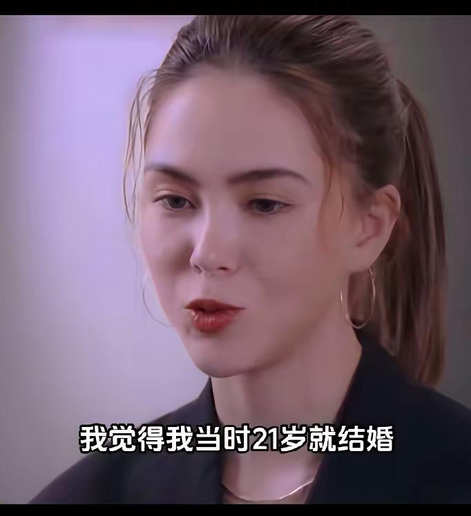昆凌早前在采访里坦诚说出选择结婚的心声，很多人看完重新读懂她21岁嫁给周杰伦背后