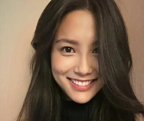 不用怀疑张昊玥说的话，去看一年级就一清二楚了，记得我当时看一年级里面唯一认识的学