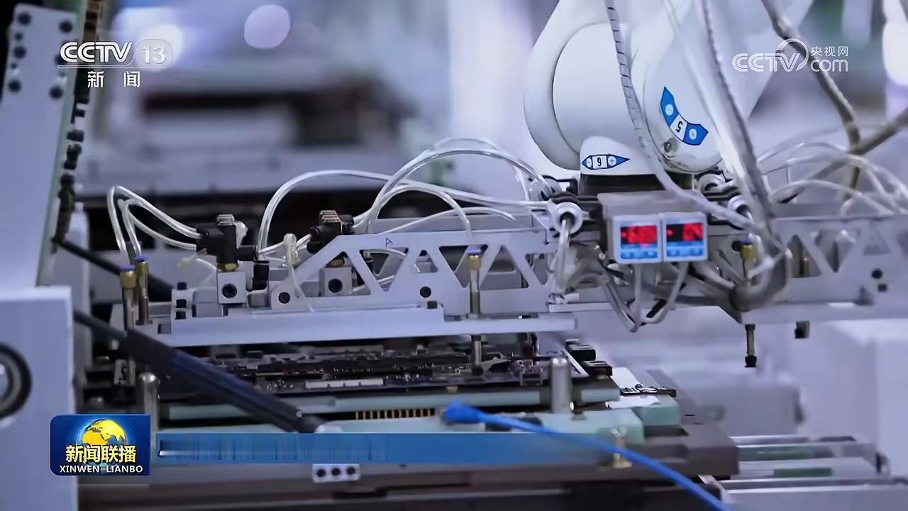 10年前，中国科技还是落后的代名词，只能承接欧美，甚至日韩淘汰的产能，但现在呢？