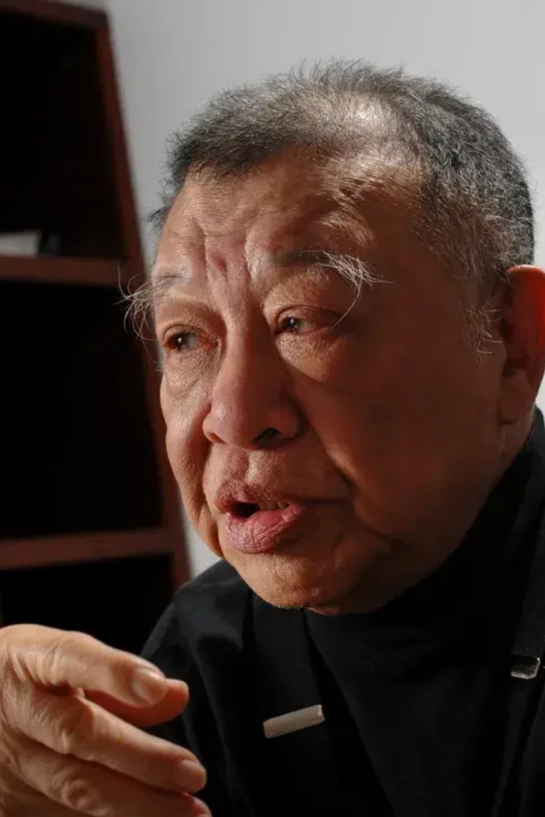真搞不懂一些媒体为啥热捧许倬云，他连现在的中国就是中华人民共和国都不承认。所谓“