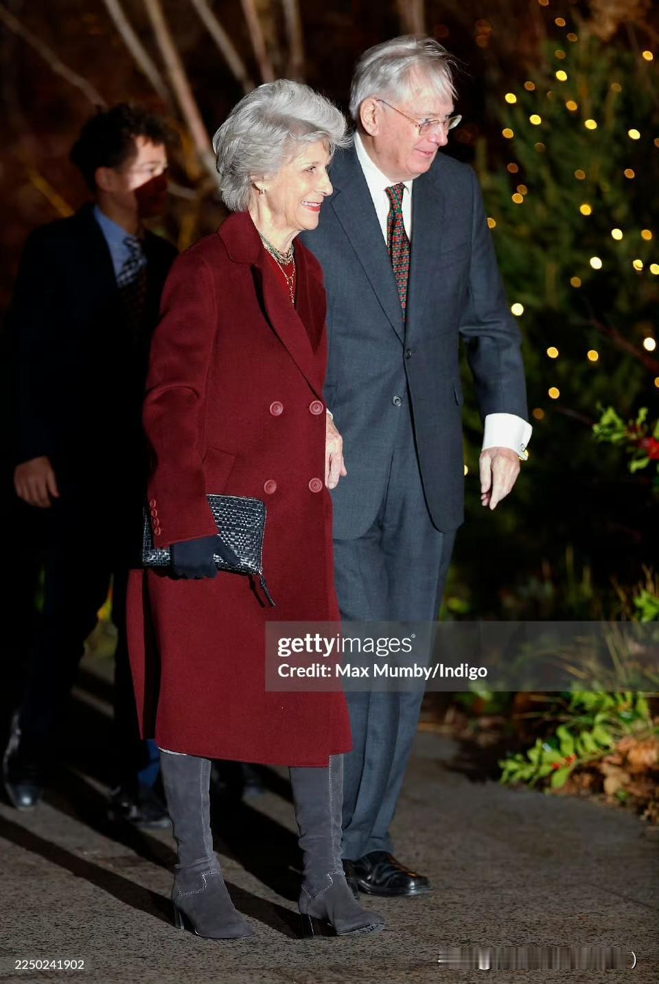 格罗斯特公爵夫妇出席圣诞颂歌活动！到场能支持年轻一代的，格罗斯特公爵夫妇也算得上